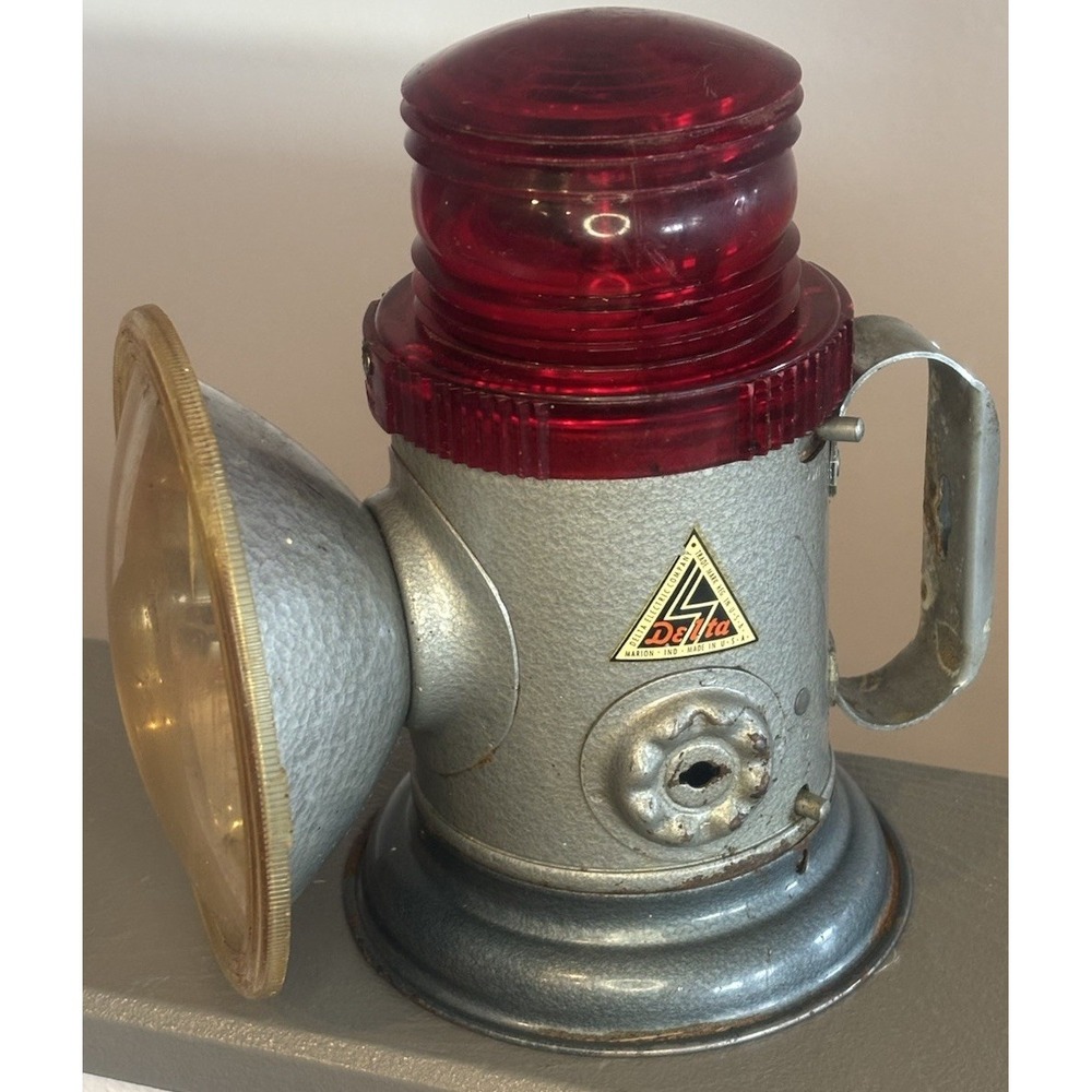 Vintage Delta Battery Operated Lantern Red Dome for Parts/Repair Railroad USA